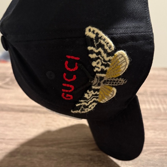 Gucci Black and White Embroidered Cap - Picture 3 of 8